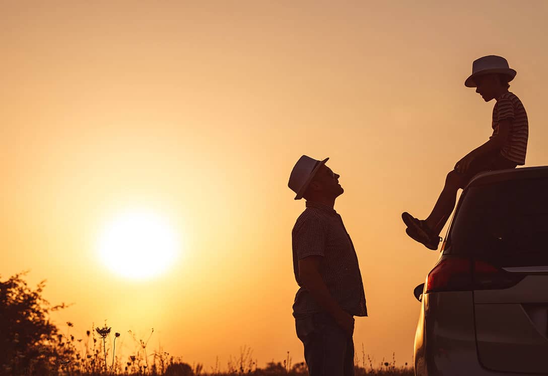 Cómo puedo donar un vehículo de padres a hijos