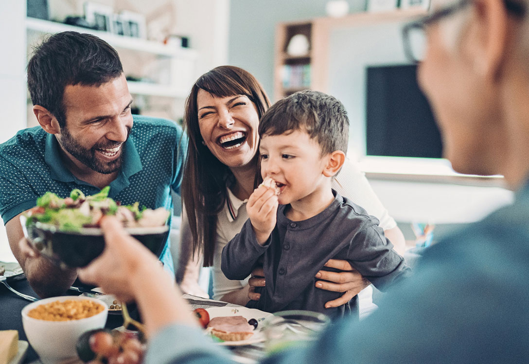 comida saludable en familia