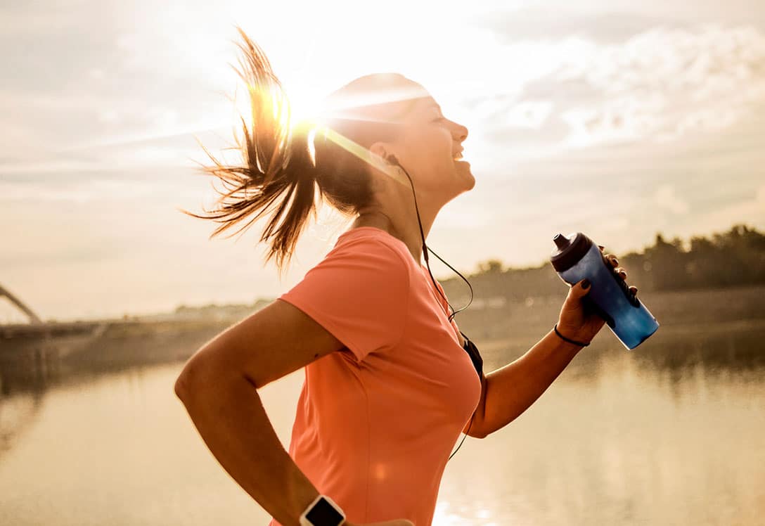 mujer haciendo running