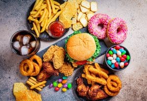 dulces-alimentos-poco-saludables familia de picnic