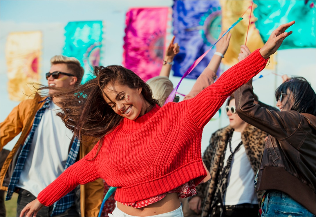 1088x748-espacio-joven jóvenes disfrutando